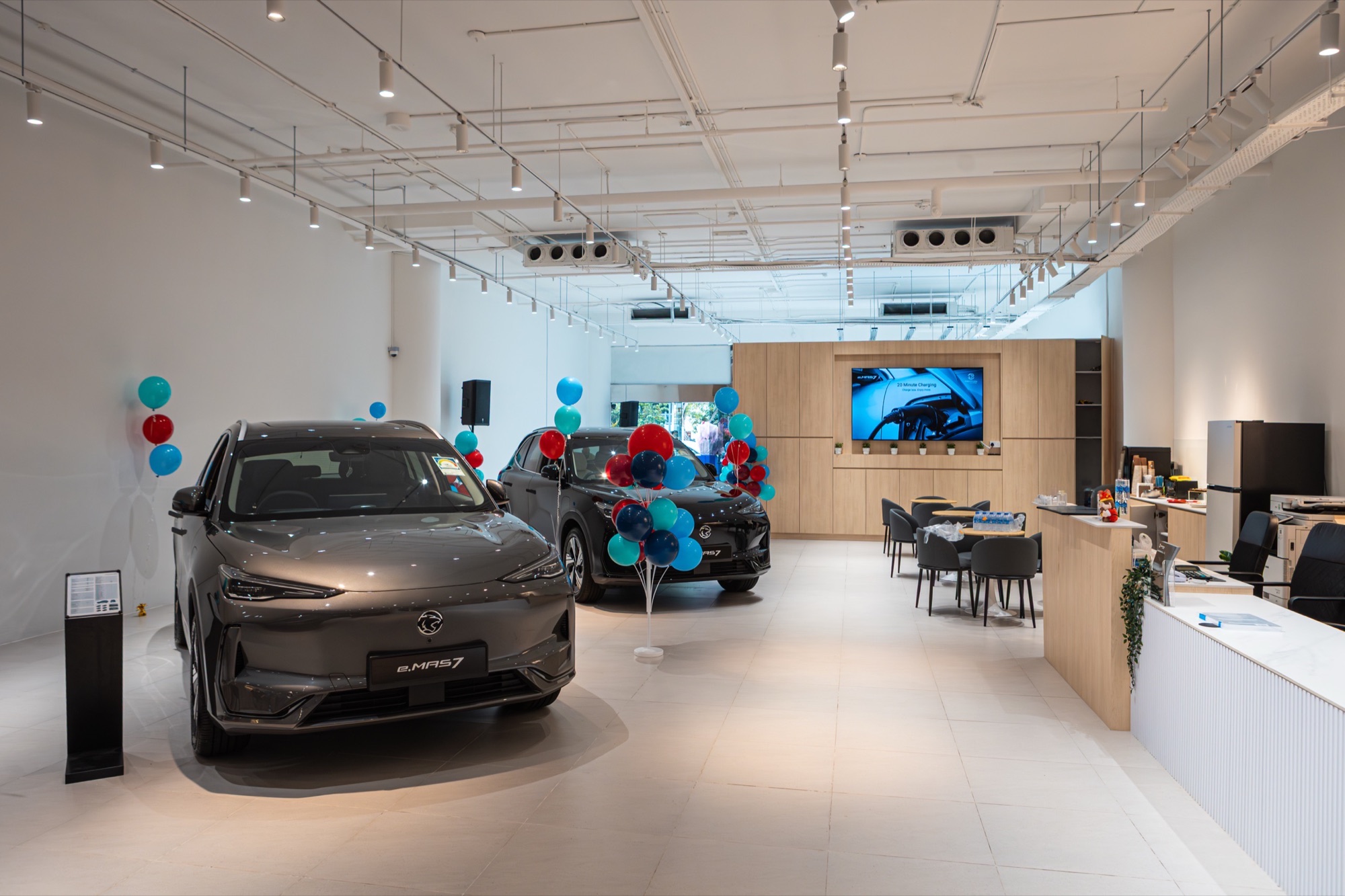 Proton e.MAS showroom experience